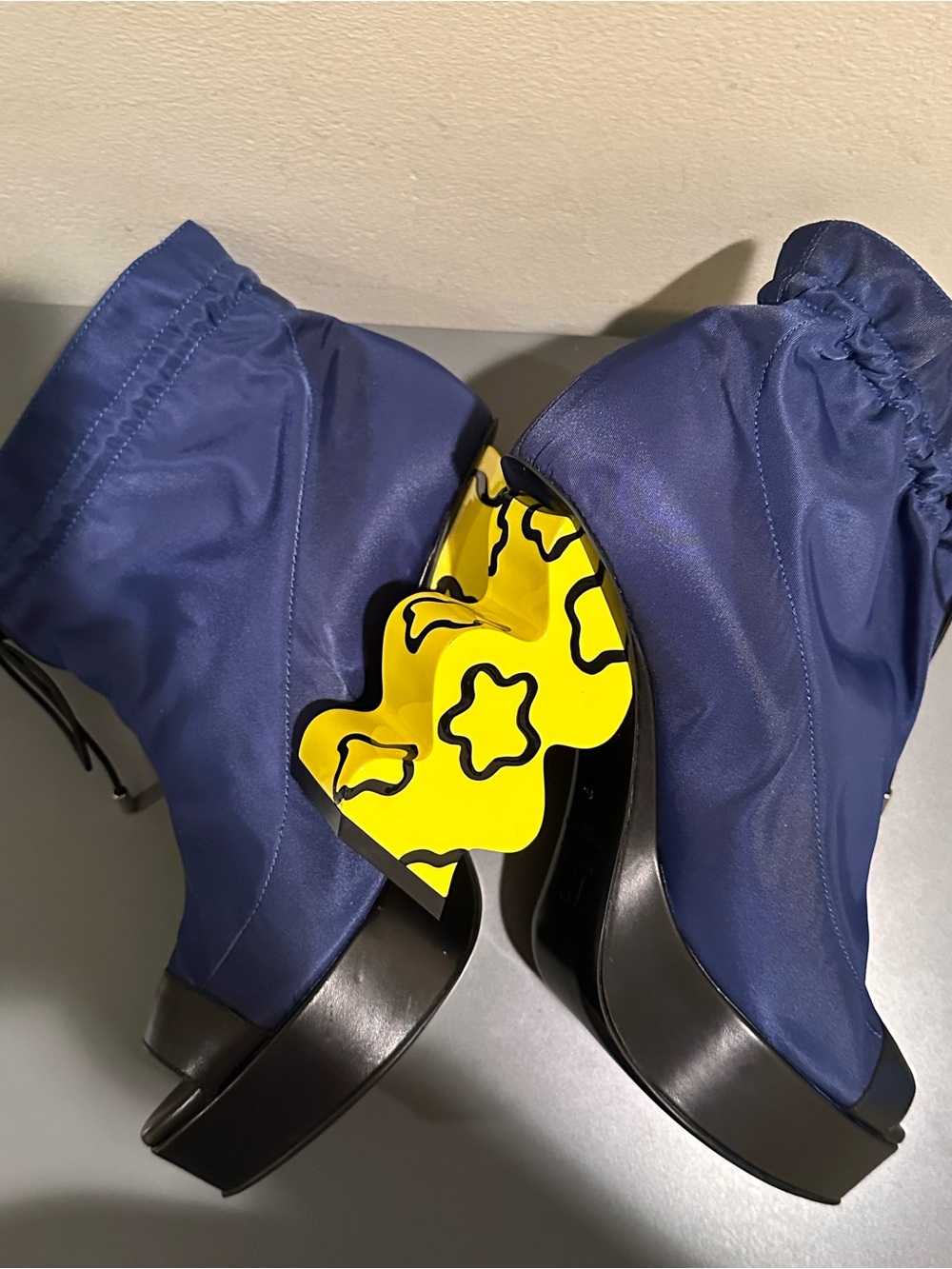 IRI NYC Blue Neoprene Abstract Yellow Mod Wave Ankle Boots / Peep Toe Size 39 - Picture 7 of 9